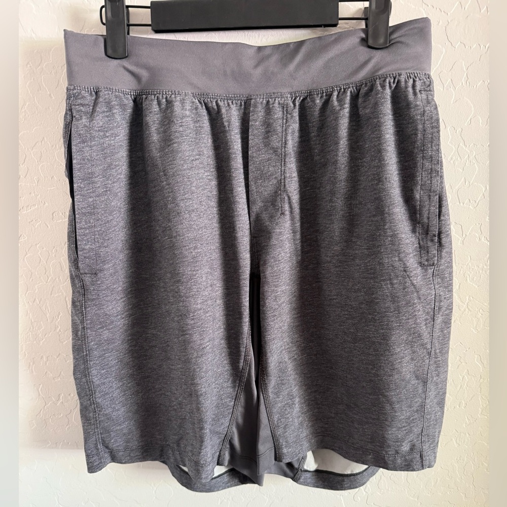 Lululemon T.H.E Short size medium